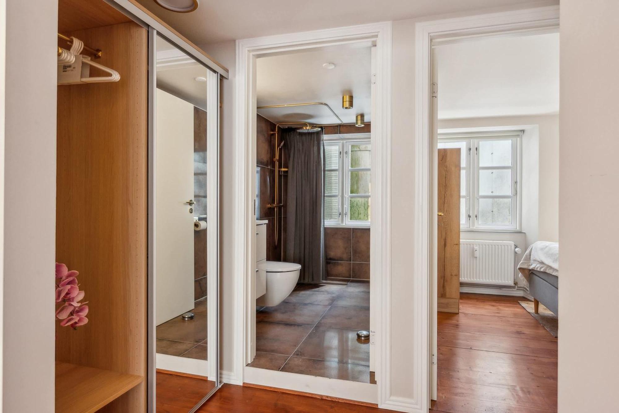 Location - Steps From Tivoli & Nyhavn Apartment