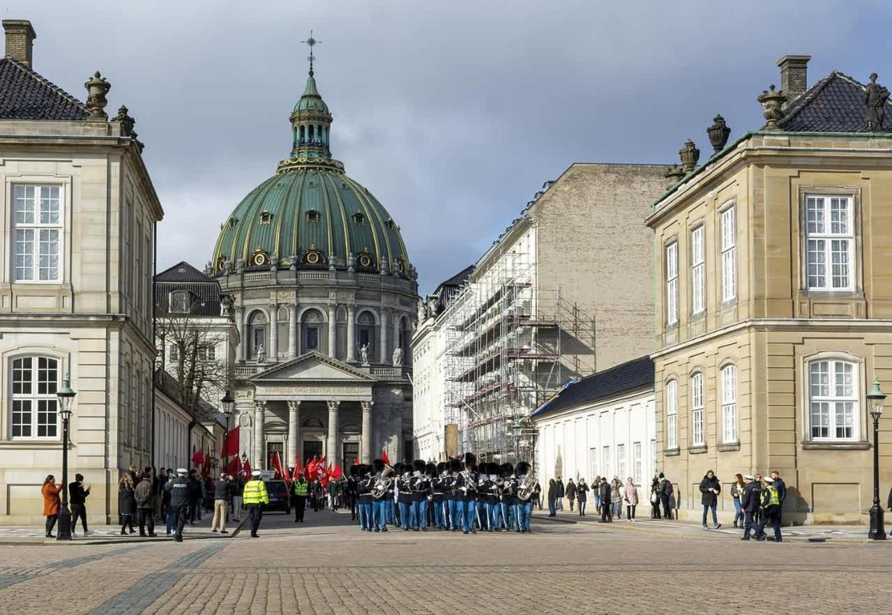 Location - Steps From Tivoli & Nyhavn Apartment Kopenhagen